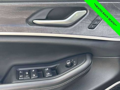 Used 2022 Jeep Grand Cherokee L Limited w/ Trailer Tow Group (B) AWD/4WD image 11