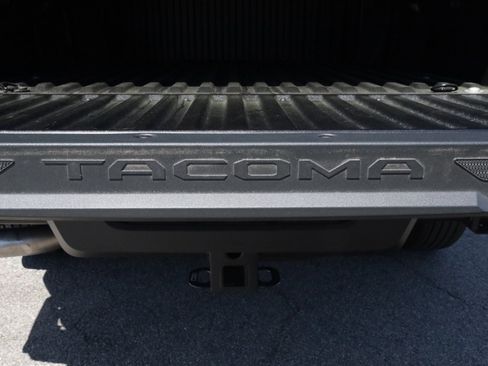 Used 2025 Toyota Tacoma SR5 image 19