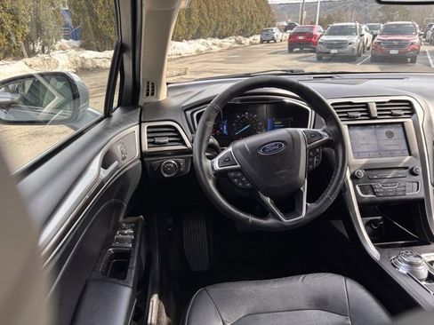 Used 2017 Ford Fusion Energi SE image 18