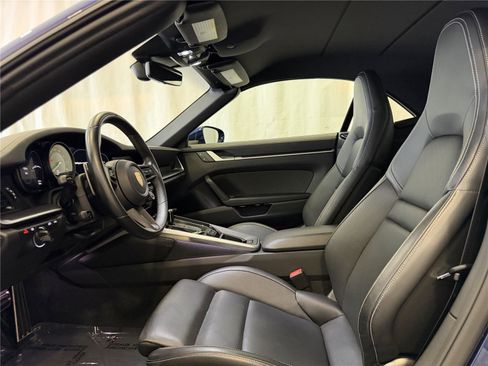 Certified 2022 Porsche 911 Carrera 4S image 5