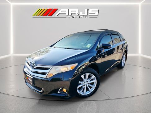 Used 2013 Toyota Venza LE AWD/4WD image 1