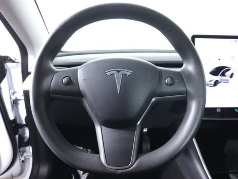 Used 2020 Tesla Model 3 Standard Range Plus RWD image 10