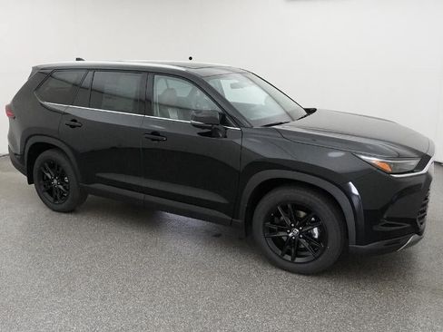 New 2026 Toyota Grand Highlander AWD image 12