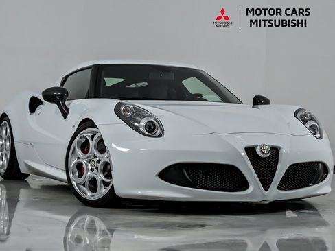Used 2015 Alfa Romeo 4C Coupe w/ Leather Interior Group RWD image 1