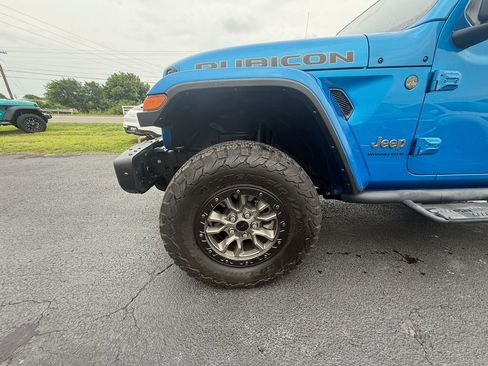 Used 2023 Jeep Wrangler Unlimited Rubicon 392 w/ Trailer Tow Package AWD/4WD image 10