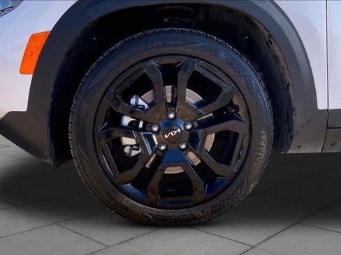 Used 2024 Kia Seltos X-Line AWD/4WD image 11