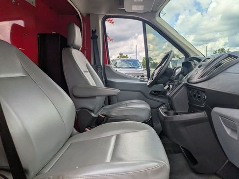 Used 2017 Ford Transit 250 138 RWD image 18