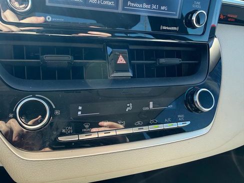 Used 2021 Toyota Corolla L image 10