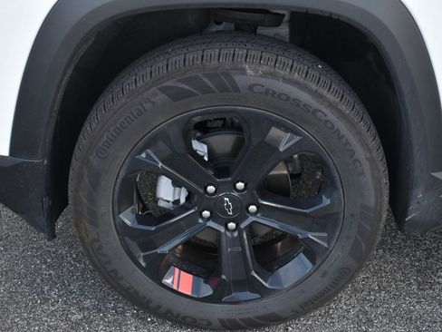 Used 2025 Chevrolet Equinox LT w/ Midnight Edition AWD/4WD image 11