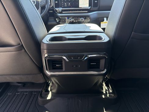 New 2026 GMC Sierra 1500 SLT w/ SLT Premium Package image 25