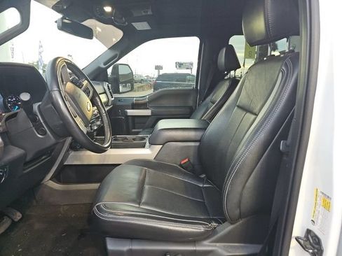Used 2022 Ford F250 Lariat w/ Black Appearance Package AWD/4WD image 10