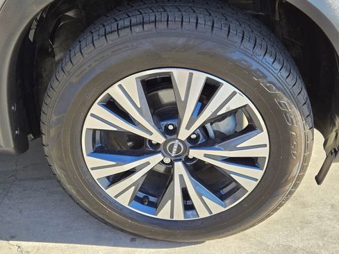 Used 2022 Nissan Rogue SV AWD/4WD image 7