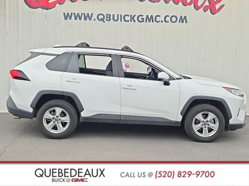 Used 2020 Toyota RAV4 XLE FWD image 8