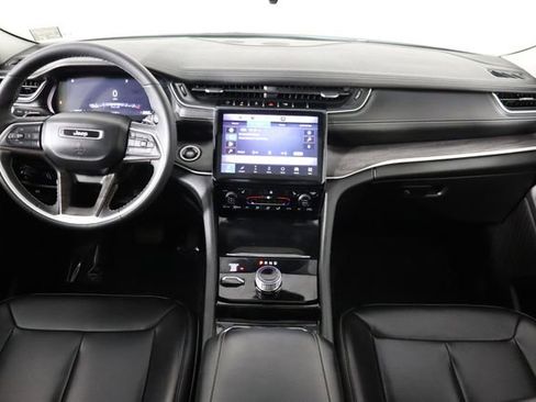 Used 2023 Jeep Grand Cherokee L Limited AWD/4WD image 13