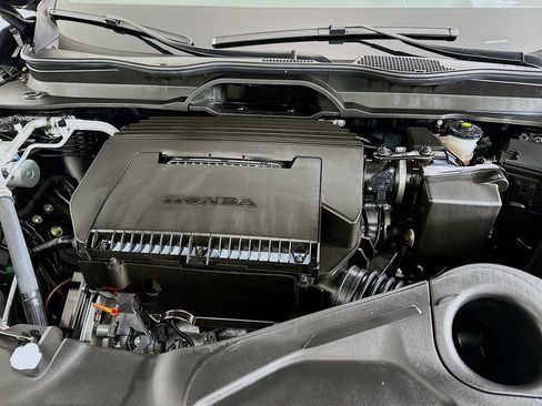 Certified 2025 Honda Pilot Black Edition image 30