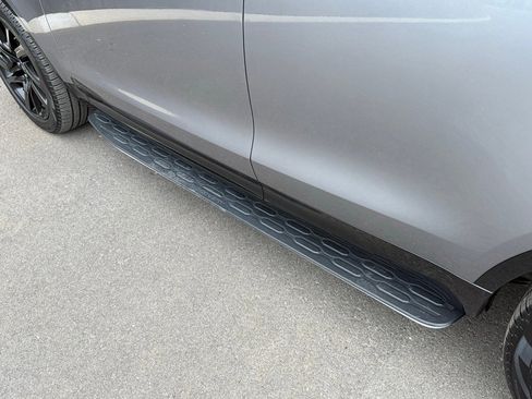 Used 2024 Land Rover Discovery Dynamic SE image 44