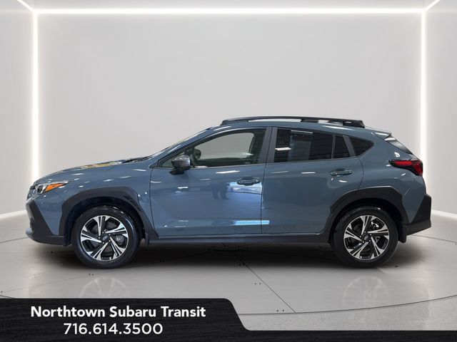 Used 2025 Subaru Crosstrek 2.5i Premium AWD/4WD image 2