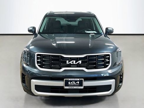Certified 2023 Kia Telluride S image 2