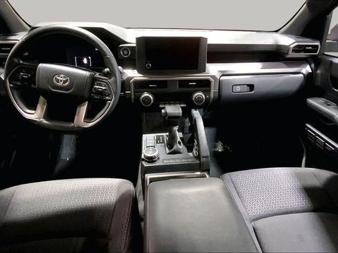 Used 2025 Toyota 4Runner SR5 AWD/4WD image 16
