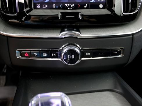 Certified 2025 Volvo XC60 B5 Ultra AWD/4WD image 25