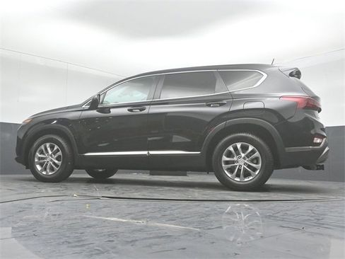 Used 2019 Hyundai Santa Fe SE image 40