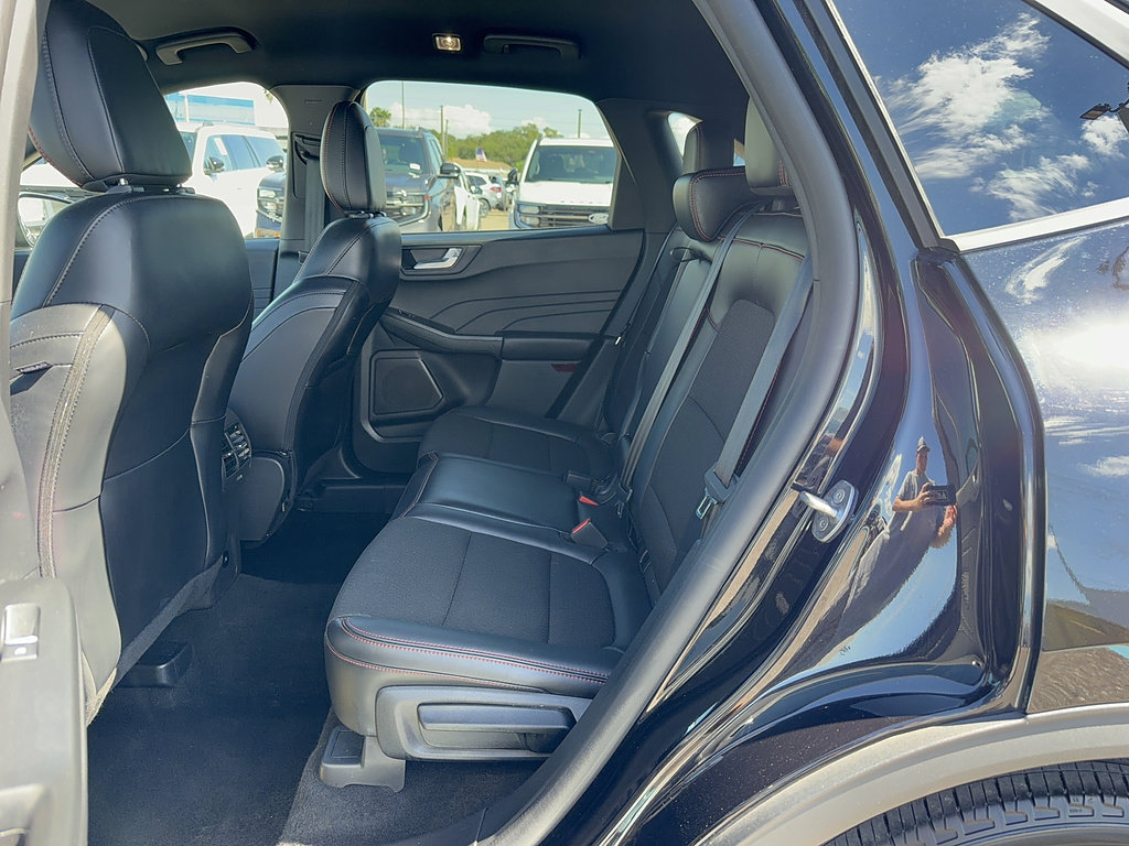 Used 2025 Ford Escape ST-Line FWD image 12