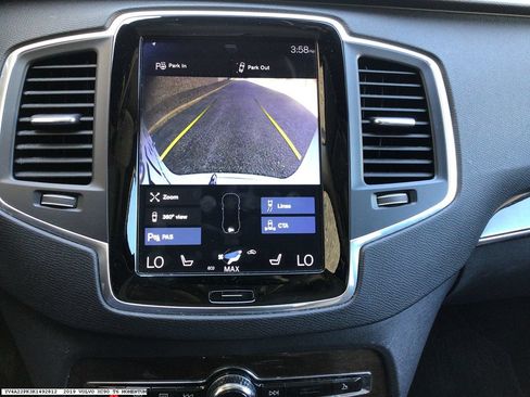 Used 2019 Volvo XC90 T6 Momentum w/ Advanced Package AWD/4WD image 16