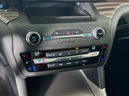 Used 2020 Ford Explorer Limited w/ Class III Trailer Tow Package image 23