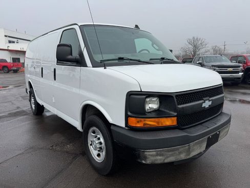 Used 2016 Chevrolet Express 2500 image 7