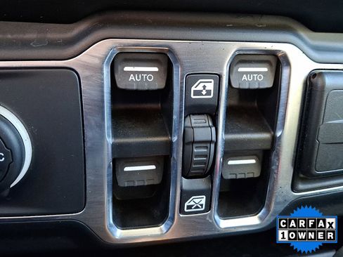 Used 2019 Jeep Wrangler Unlimited Sport S image 35