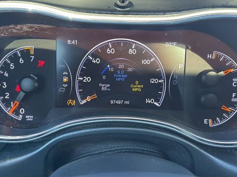Used 2020 Jeep Grand Cherokee Limited AWD/4WD image 15