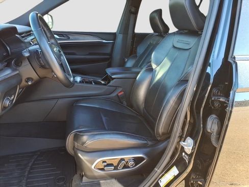 Used 2021 Jeep Grand Cherokee L Overland w/ Luxury Tech Group IV image 23