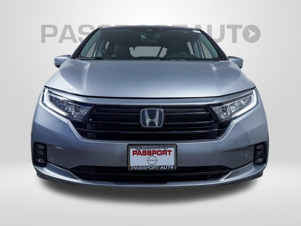 Used 2023 Honda Odyssey Touring image 2