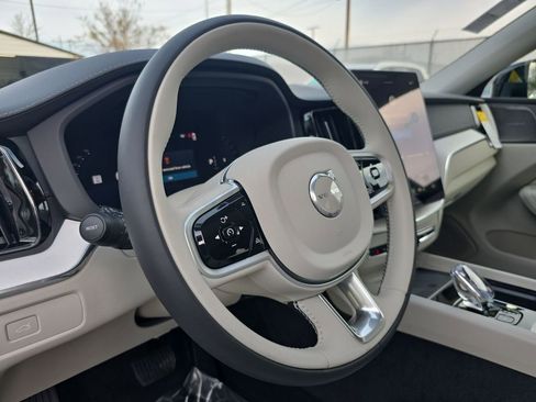 New 2026 Volvo XC60 B5 Ultra w/ Protection Package Premier image 24