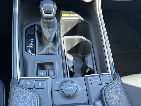 Used 2024 Toyota Grand Highlander XLE image 25