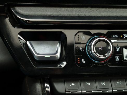 Used 2023 GMC Sierra 1500 AT4 w/ AT4 Premium Package image 19