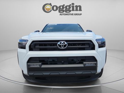 Used 2025 Toyota 4Runner SR5 RWD image 8