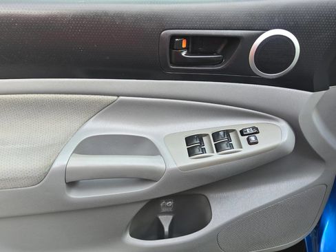 Used 2010 Toyota Tacoma V6 4x4 4dr Double Cab 5.0 ft S image 23