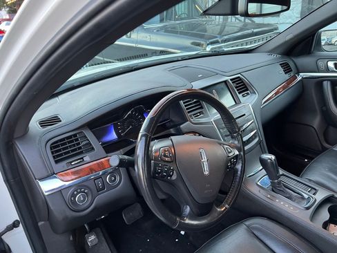 Used 2013 Lincoln MKS AWD image 12