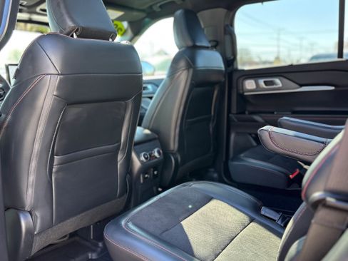 Used 2025 Ford Explorer ST AWD/4WD image 23