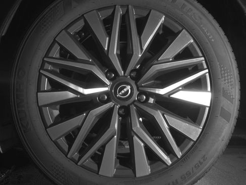 Used 2025 Nissan Altima 2.5 SV image 14