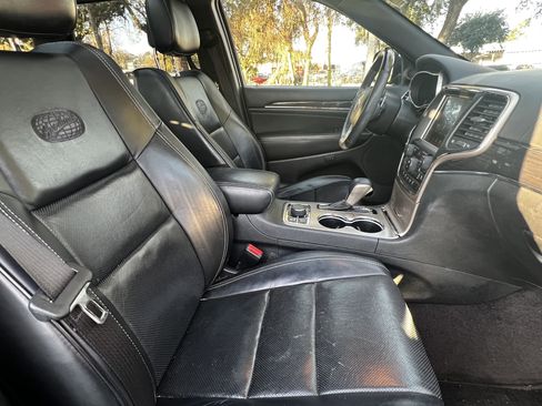 Used 2017 Jeep Grand Cherokee Overland image 45