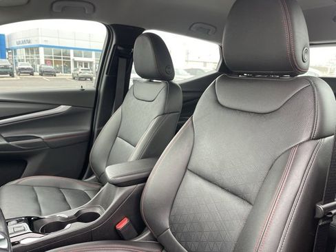 Used 2023 Chevrolet Bolt EUV LT w/ Convenience Package image 15