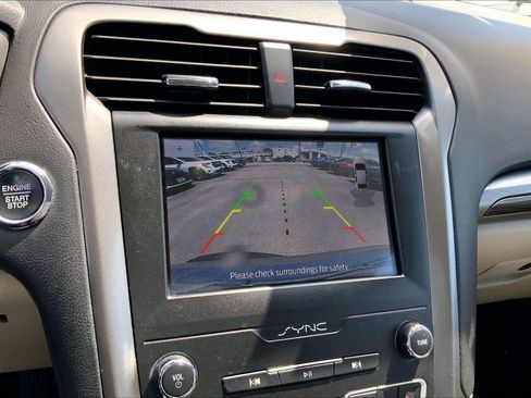 Used 2020 Ford Fusion SEL FWD image 20