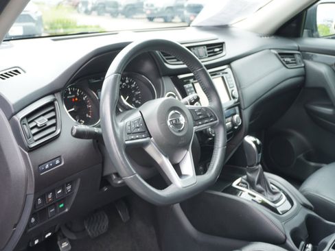 Used 2017 Nissan Rogue SL w/ SL Premium Package FWD image 19