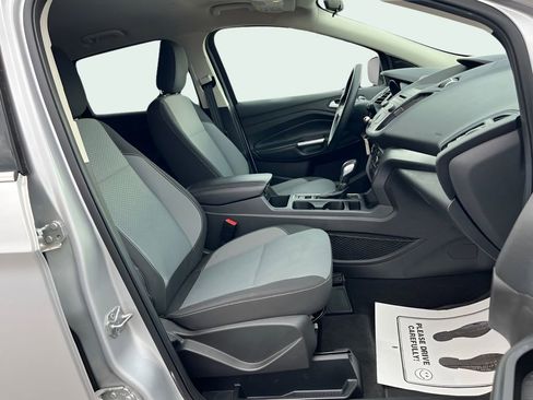 Used 2018 Ford Escape SE image 17