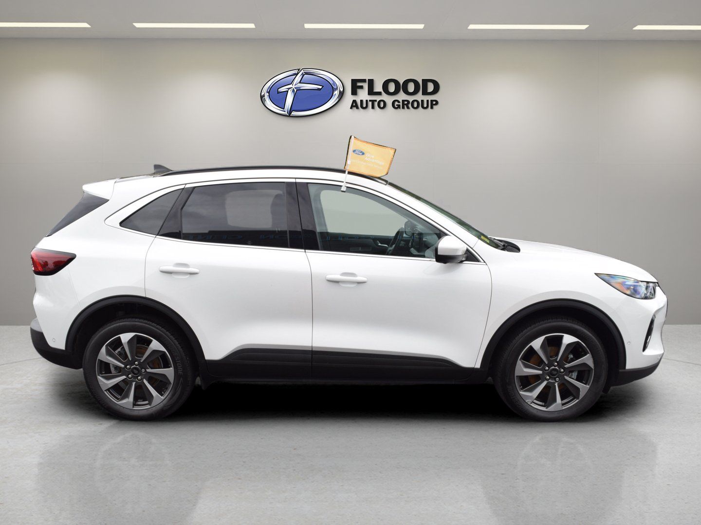 Certified 2023 Ford Escape Platinum w/ Premium Technology Package AWD/4WD image 3