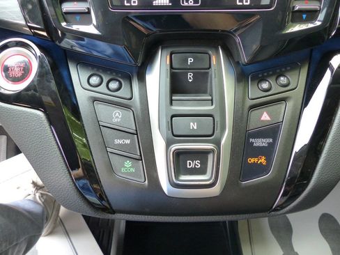 Used 2024 Honda Odyssey Elite image 34
