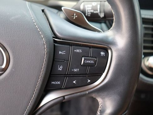 Used 2022 Lexus LS 500 AWD w/ Luxury Package image 33
