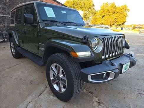 Used 2021 Jeep Wrangler Unlimited Sahara w/ LED Lighting Group AWD/4WD image 3